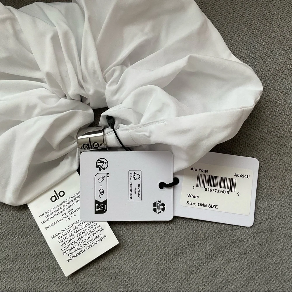 Alo Yoga Bead It Oversized Scrunchie White